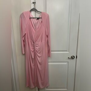 Women’s Plus size pink dress.